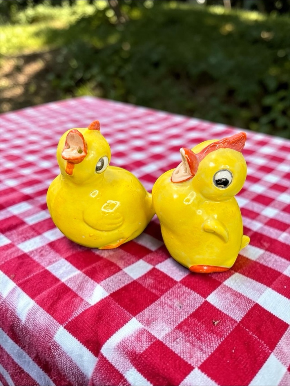 🐥 Vintage 1940’s Yellow Chick Salt & Pepper Shakers | Adorable Ceramic Set 🐥